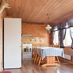 4 Bedroom Beautiful In Feriehus Lyngdal