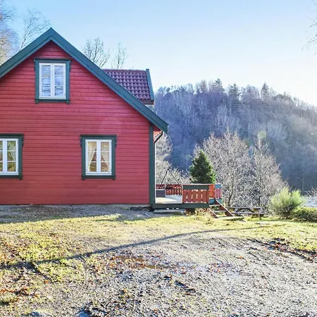 Сasa de vacaciones Front In With House Sea View Lyngdal