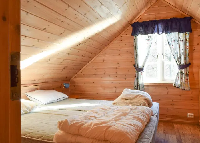 Casa vacanze 4 Bedroom Beautiful In Lyngdal